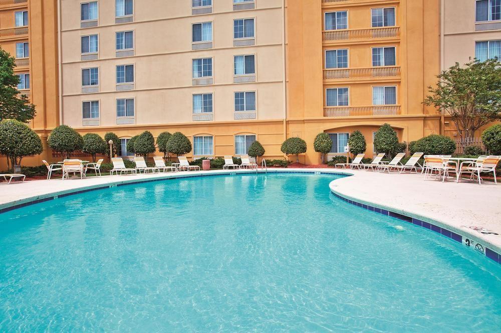 Отель La Quinta By Wyndham Уинстон-Сейлем Экстерьер фото